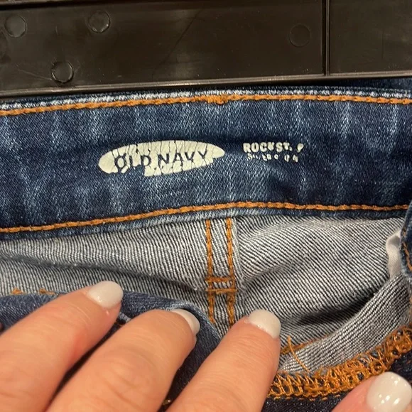 Women’s ripped jeans - Picture 4 of 5